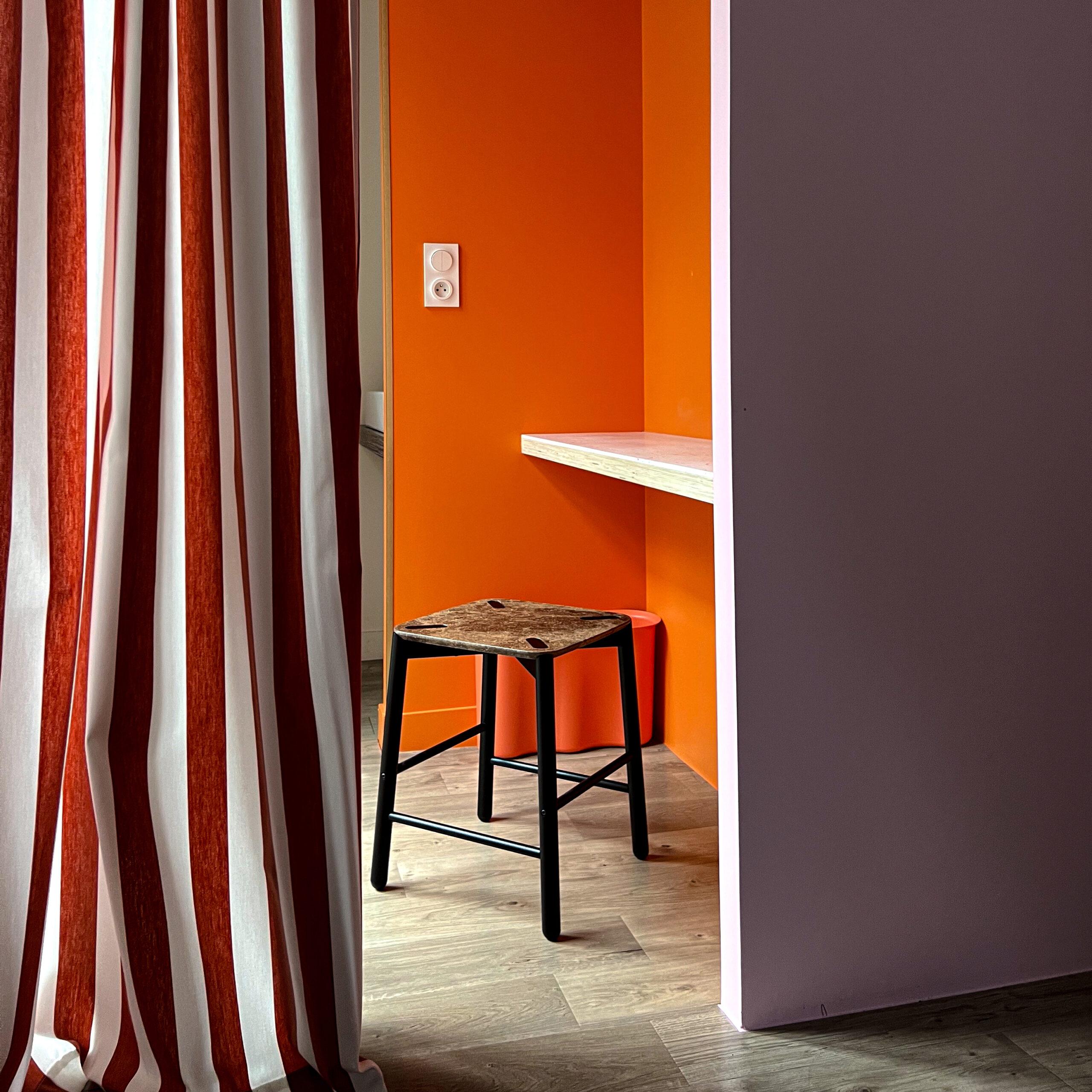 Tabouret Newport — hôtel