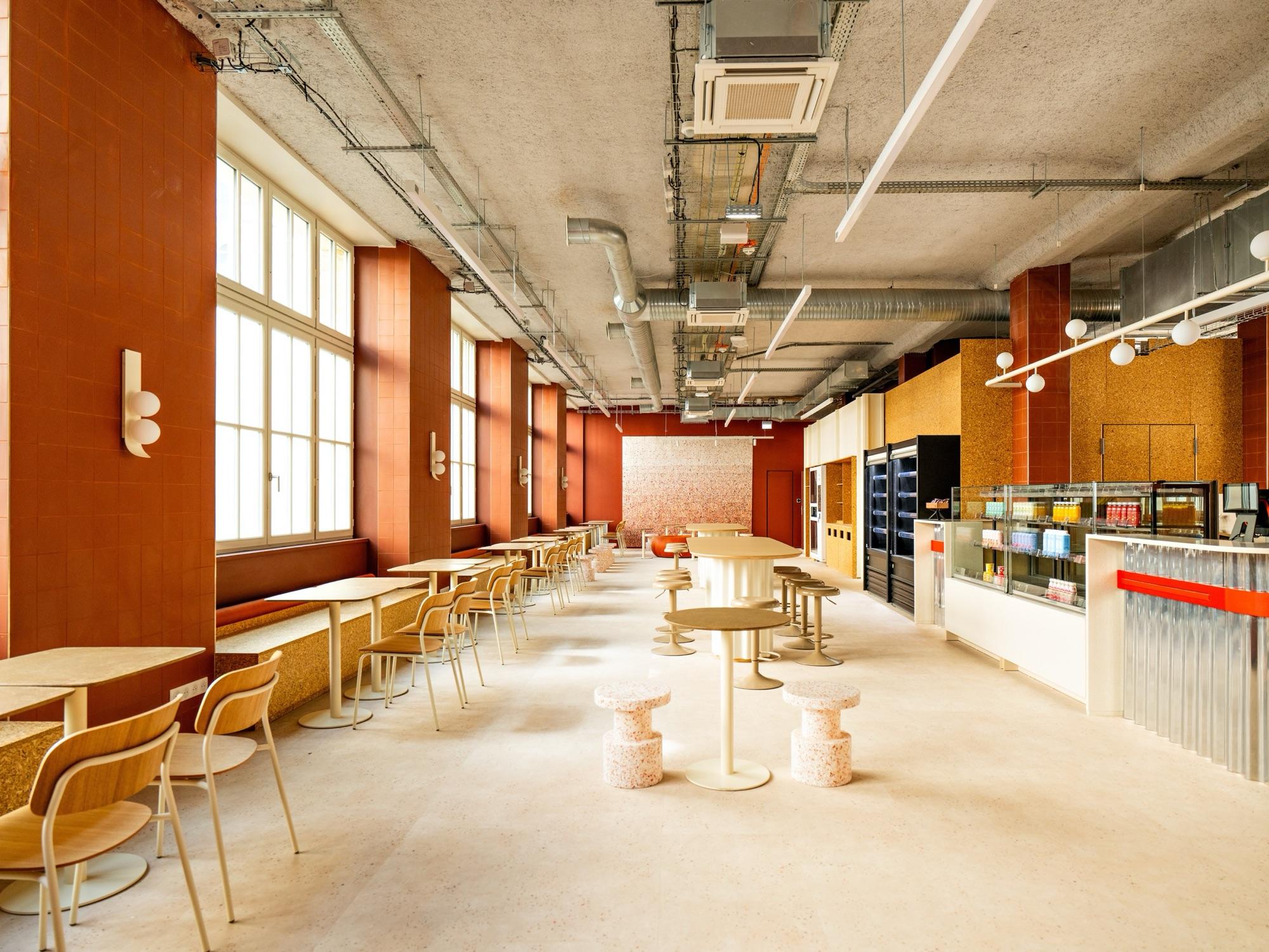 Campus Delta — cafeteria, Paris